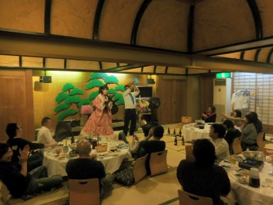 綾瀬・江戸一様にて新年会の余興でマジック