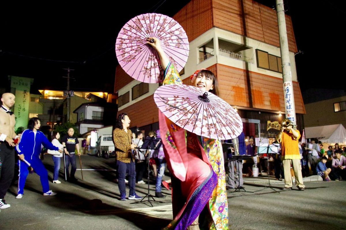野外イベント・お祭りに女性マジシャン
