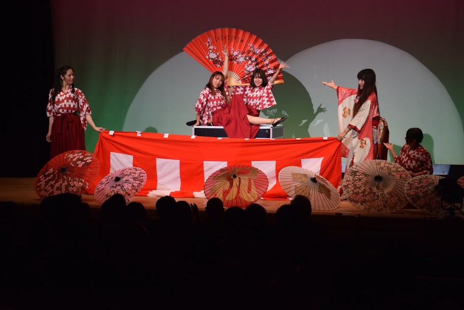 女性マジシャン出張イリュージョンマジック