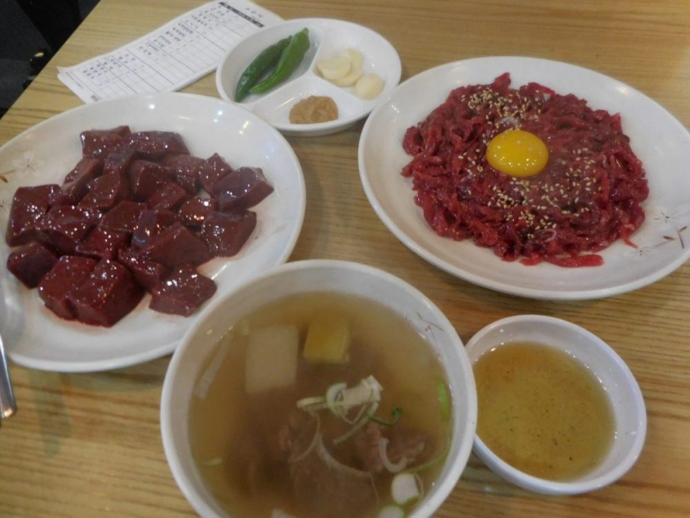 DMZツアーを終え、韓国でレバ刺し＆ユッケの生肉三昧！