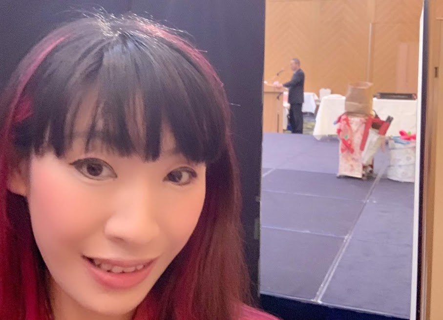 昭島フォレスト・イン昭和館様にて企業様パーティ余興でマジック