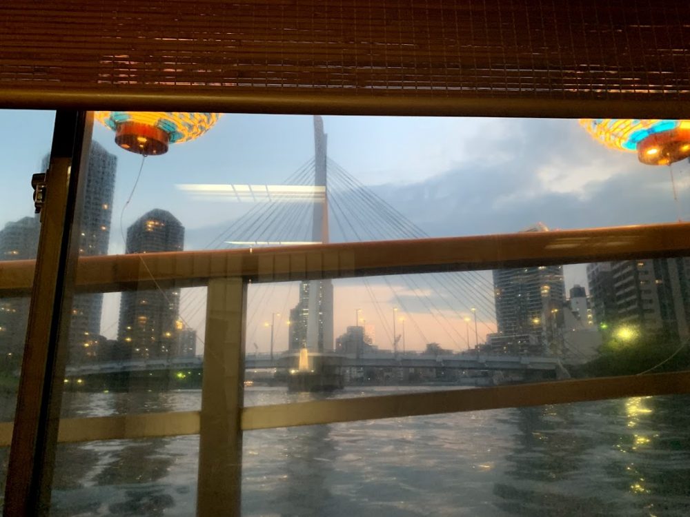 屋形船での懇親会パーティ余興で出張マジックショー