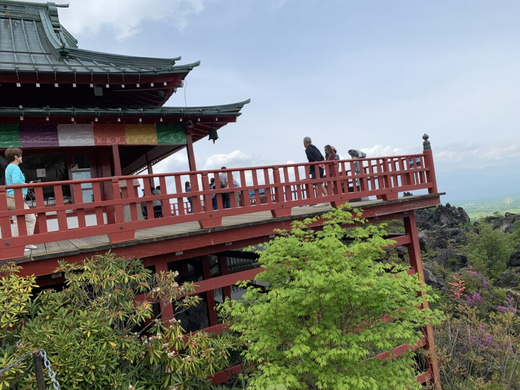 群馬県嬬恋村　浅間山観音堂