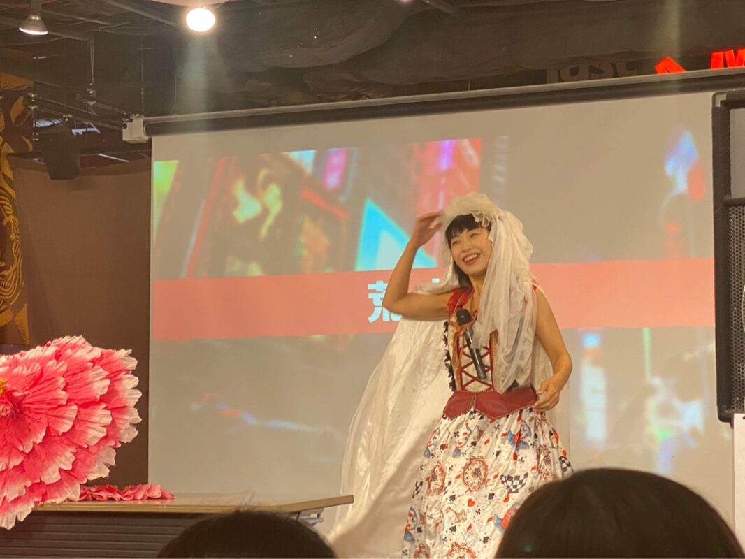 立川アレアレア　お笑いライブでマジック