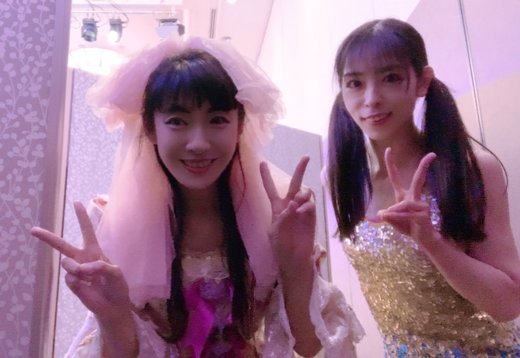 女性マジシャン