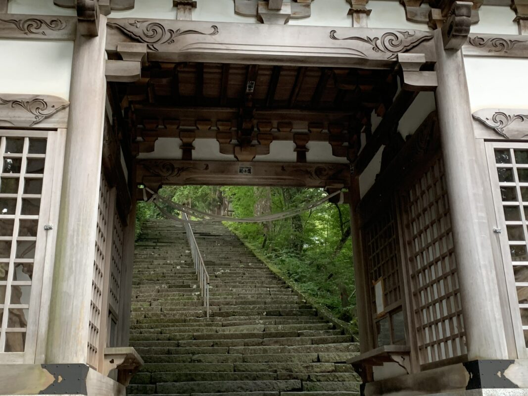 大山寺本堂