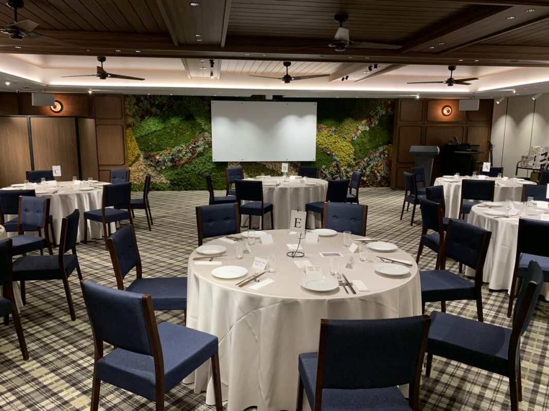 福岡県　博多・中洲川端でお笑いマジックショー