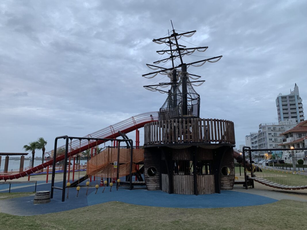 マジシャン 沖縄旅　北谷市・アラハビーチ